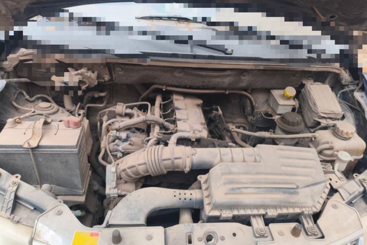 Used Wuling Hongguang 2013 1.5L Base Version Engine Bay