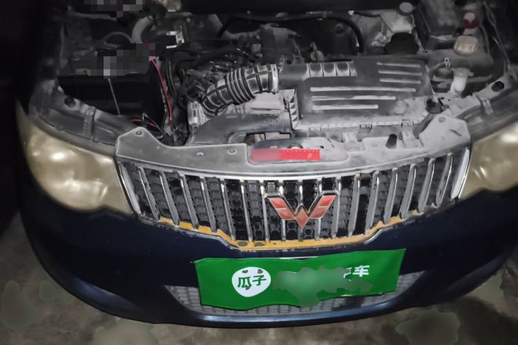Used Wuling Hongguang 2013 1.5L Base Version Engine Bay