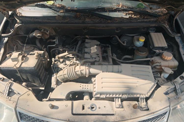 Used Wuling Hongguang 2013 1.5L S Comfort Model Engine Bay