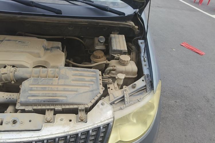 Used Wuling Hongguang 2013 1.5L Luxury Model Engine Bay Left