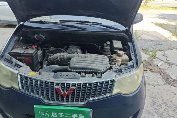 Used Wuling Hongguang 2013 1.5L Comfort Model Engine Bay Left
