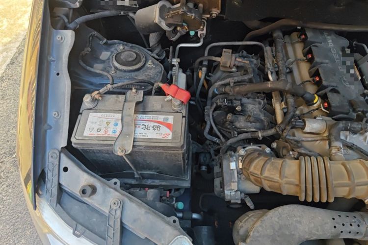 Used Wuling Hongguang 2013 1.5L Comfort Model Engine Bay Right