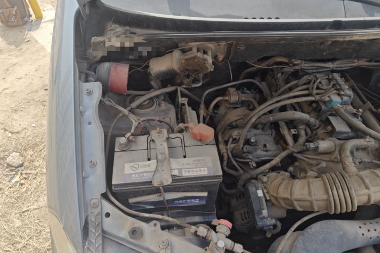 Used Wuling Hongguang 2013 1.5L Base Version Engine Bay Right