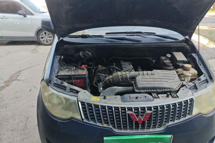 Used Wuling Hongguang 2013 1.5L Comfort Model Engine Bay Right