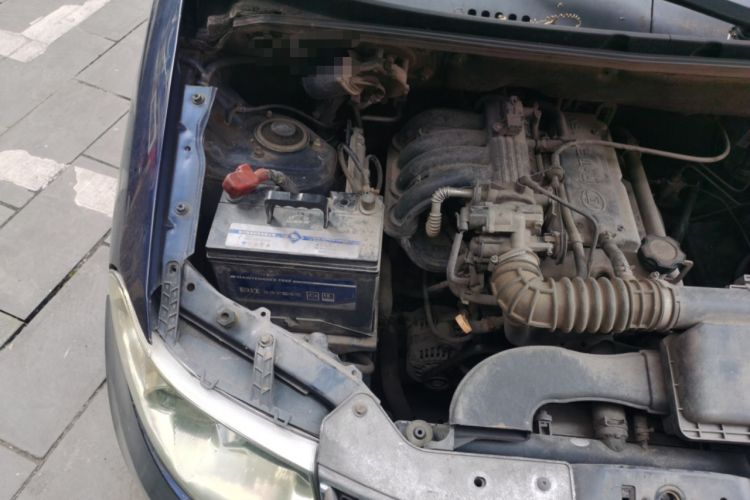 Used Wuling Hongguang 2013 1.2L S Comfort Model China IV Standard Engine Bay Right