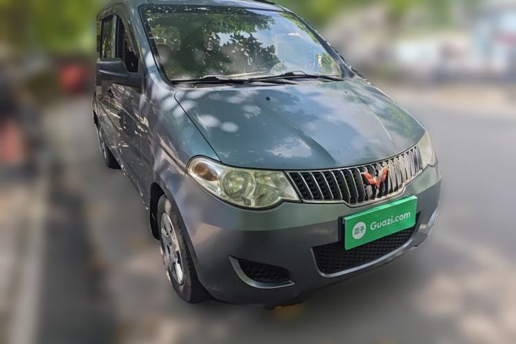 Used Wuling Hongguang 2013 1.5L Base Version Front Right 45 Deg