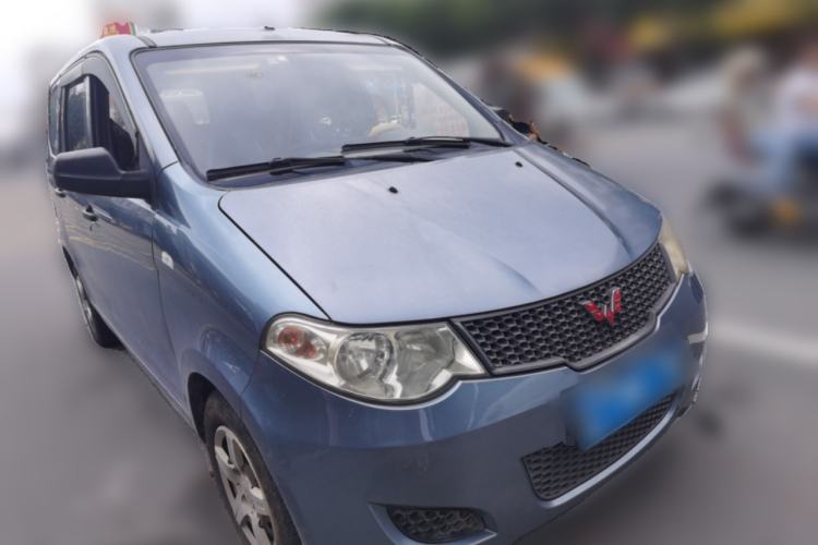 Used Wuling Hongguang 2013 1.5L Base Version Front Right 45 Deg