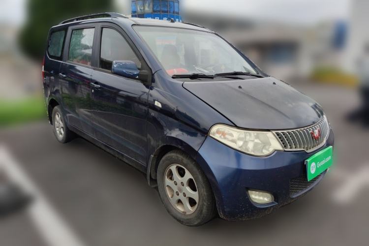Used Wuling Hongguang 2013 1.5L Luxury Model Front Right 45 Deg