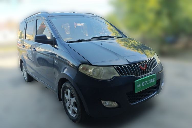 Used Wuling Hongguang 2013 1.5L Comfort Model Front Right 45 Deg