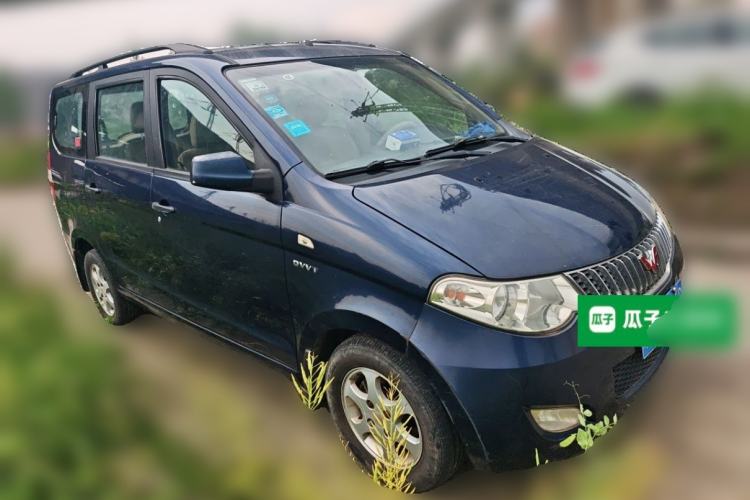 Used Wuling Hongguang 2013 1.5L Luxury Model Front Right 45 Deg