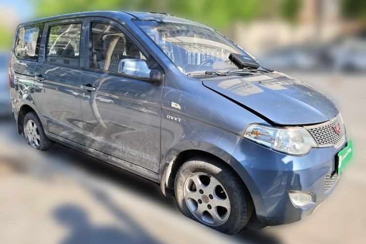 Used Wuling Hongguang 2013 1.5L Standard Version Front Right 45 Deg