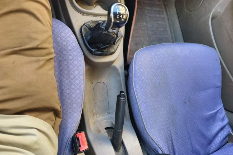 Used Wuling Hongguang 2013 1.5L Standard Version Gear Lever
