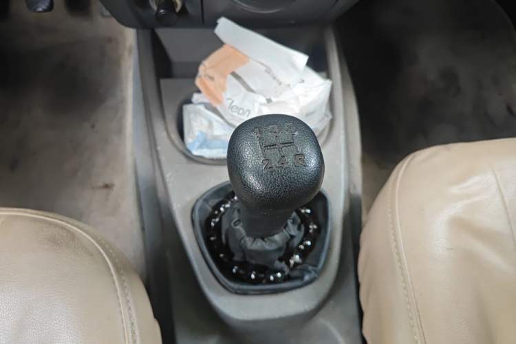 Used Wuling Hongguang 2013 1.5L Base Version Gear Lever