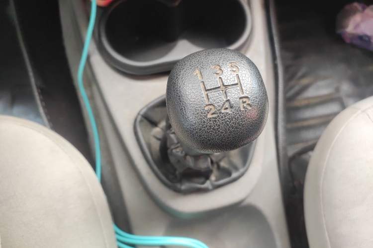 Used Wuling Hongguang 2013 1.5L Base Version Gear Lever