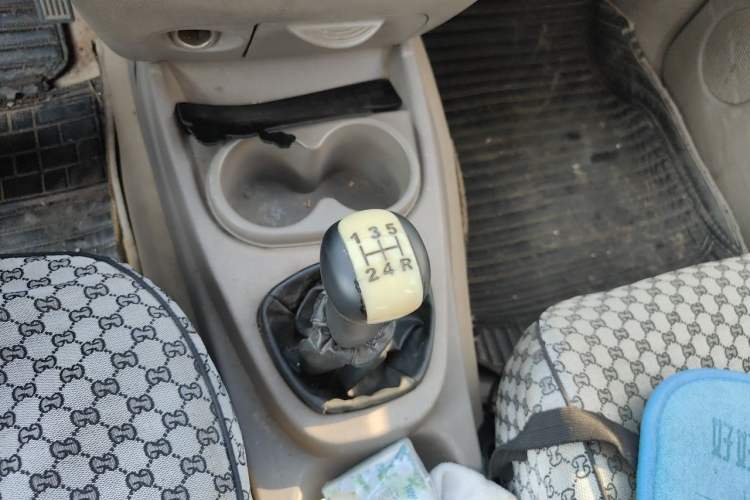 Used Wuling Hongguang 2013 1.5L Standard Version Gear Lever