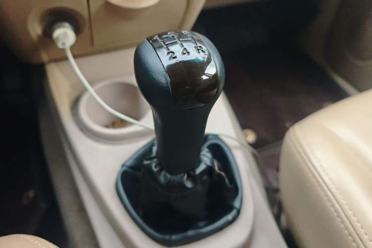 Used Wuling Hongguang 2013 1.5L Luxury Model Gear Lever