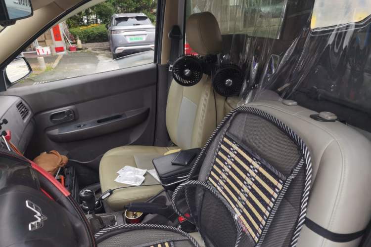 Used Wuling Hongguang 2013 1.5L Base Version Left Front Seat