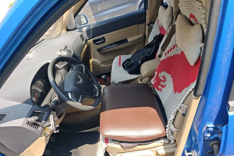Used Wuling Hongguang 2013 1.5L S Comfort Model Left Front Seat