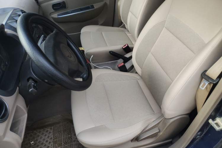 Used Wuling Hongguang 2013 1.5L Comfort Model Left Front Seat