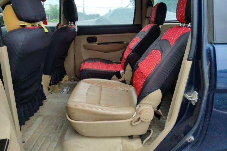 Used Wuling Hongguang 2013 1.5L Luxury Model Left Rear Seat