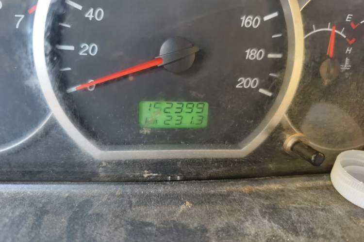 Used Wuling Hongguang 2013 1.5L Standard Version Odometer Close Up