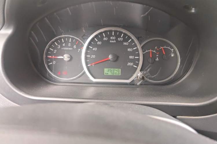 Used Wuling Hongguang 2013 1.5L Base Version Odometer Close Up