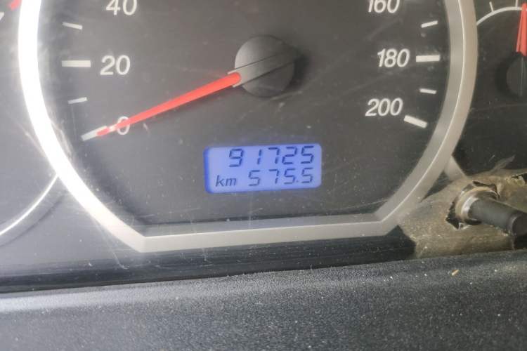 Used Wuling Hongguang 2013 1.5L Comfort Model Odometer Close Up