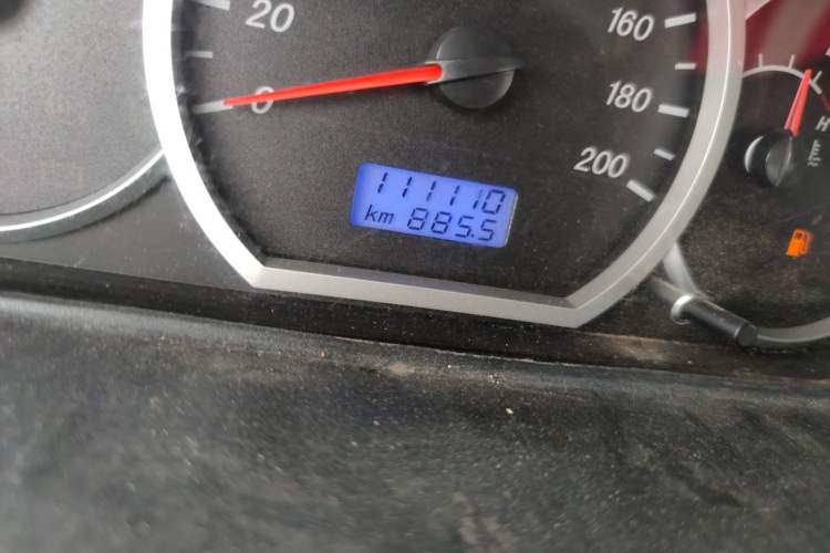 Used Wuling Hongguang 2013 1.5L Luxury Model Odometer Close Up