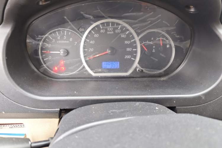 Used Wuling Hongguang 2013 1.5L Luxury Model Odometer Close Up
