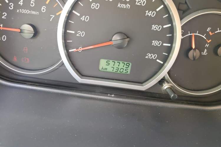 Used Wuling Hongguang 2013 1.5L Standard Version Odometer Close Up