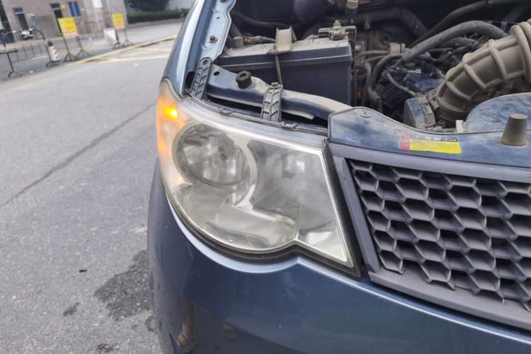 Used Wuling Hongguang 2013 1.5L Base Version Right Front Headlight