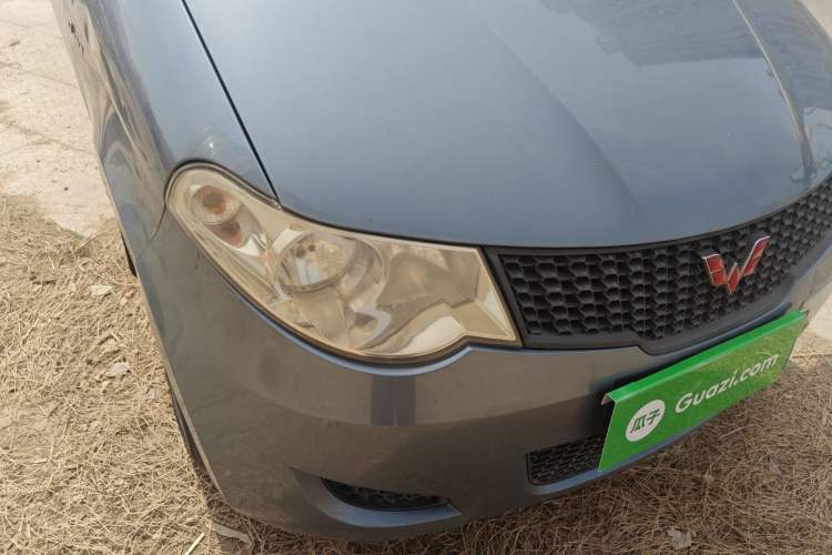 Used Wuling Hongguang 2013 1.5L Base Version Right Front Headlight