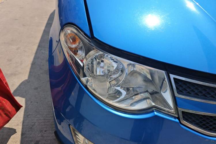 Used Wuling Hongguang 2013 1.5L S Comfort Model Right Front Headlight