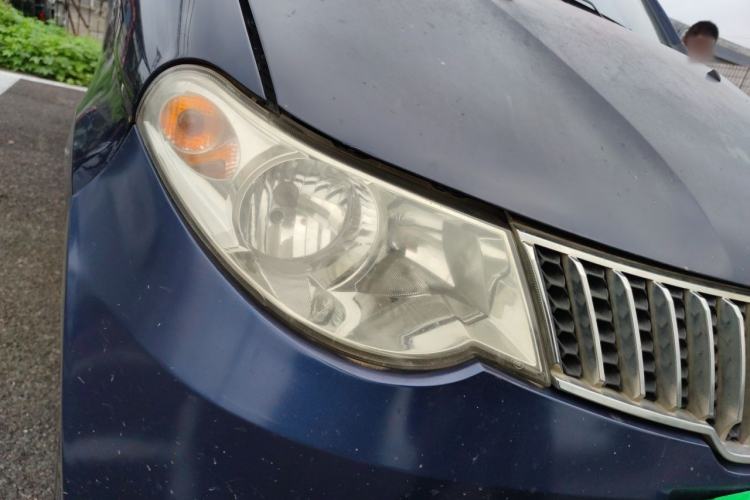 Used Wuling Hongguang 2013 1.5L Luxury Model Right Front Headlight