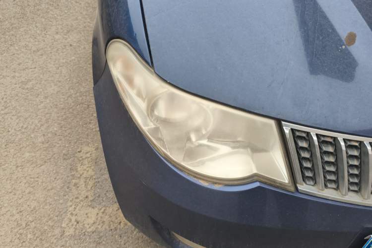 Used Wuling Hongguang 2013 1.5L Base Version Right Front Headlight