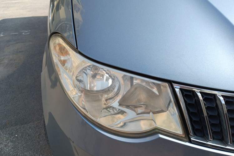 Used Wuling Hongguang 2013 1.5L Base Version Right Front Headlight