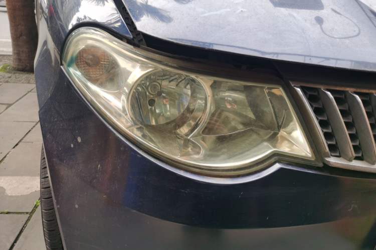 Used Wuling Hongguang 2013 1.2L S Comfort Model China IV Standard Right Front Headlight