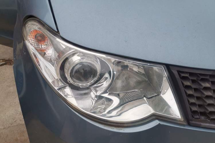 Used Wuling Hongguang 2013 1.5L Base Version Right Front Headlight
