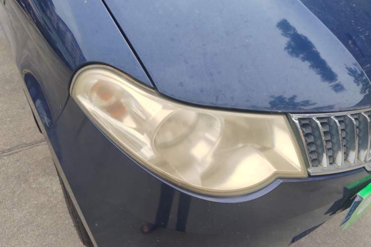 Used Wuling Hongguang 2013 1.5L S Luxury Model Right Front Headlight