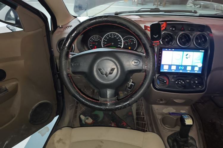 Used Wuling Hongguang 2013 1.5L Standard Version Steering Wheel