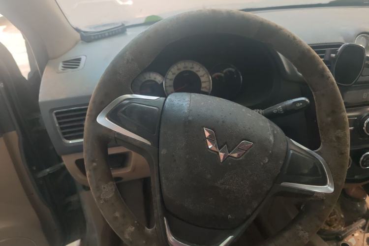 Used Wuling Hongguang 2013 1.5L S Comfort Model Steering Wheel