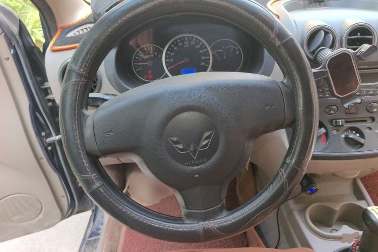 Used Wuling Hongguang 2013 1.5L Comfort Model Steering Wheel