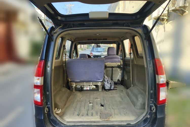 Used Wuling Hongguang 2013 1.5L Standard Version Trunk