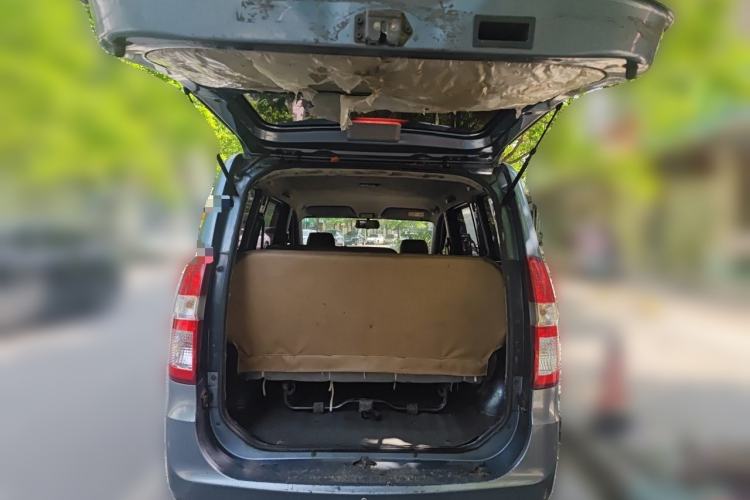 Used Wuling Hongguang 2013 1.5L Base Version Trunk