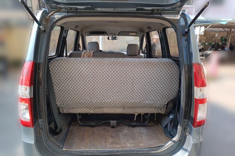 Used Wuling Hongguang 2013 1.5L Base Version Trunk