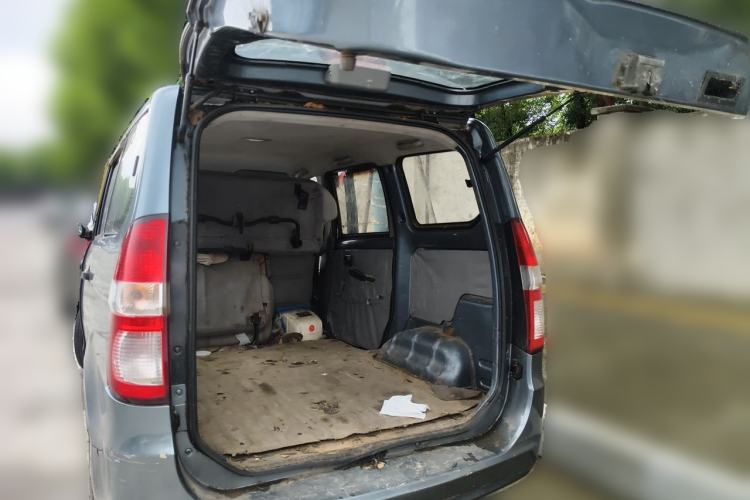 Used Wuling Hongguang 2013 1.5L Base Version Trunk