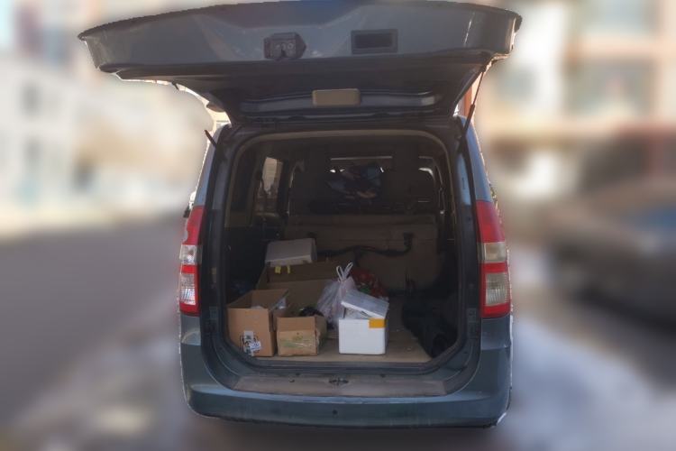 Used Wuling Hongguang 2013 1.5L Standard Version Trunk