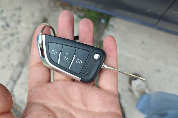 Used Wuling Hongguang 2013 1.5L Comfort Model Vehicle Key