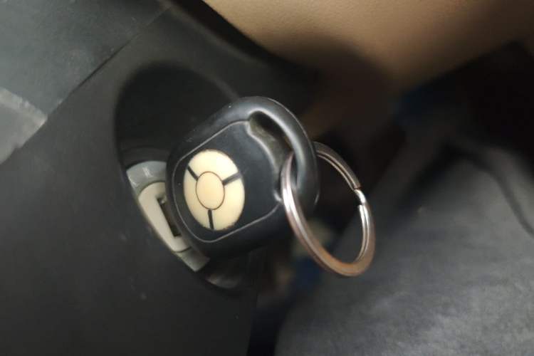 Used Wuling Hongguang 2013 1.5L Luxury Model Vehicle Key