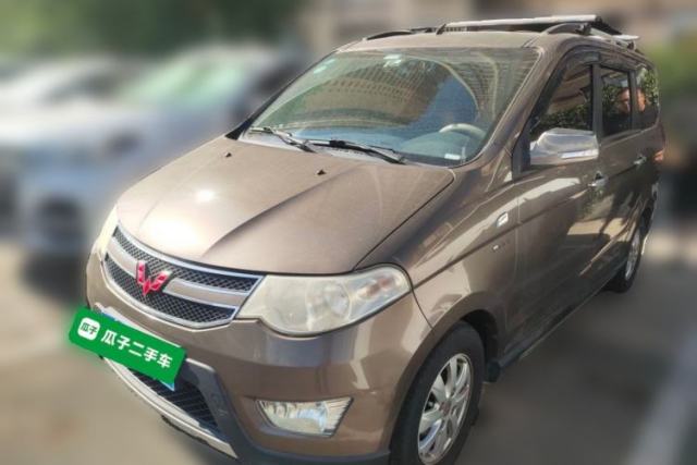 Używany Wuling Hongguang 2013 1.5L S Luxury Model